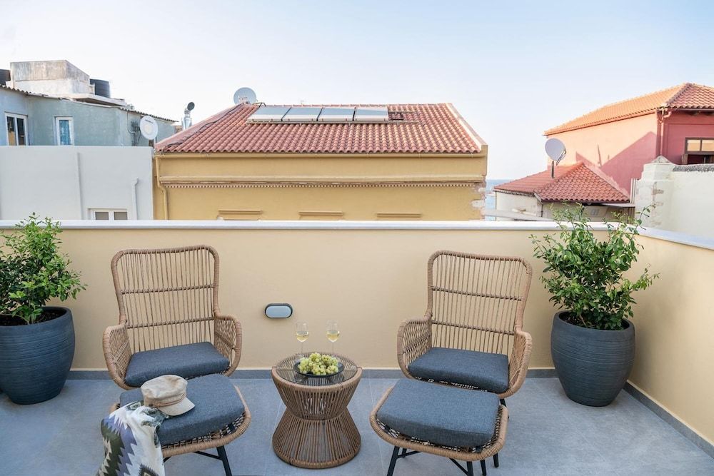 Camere Maritima Superior Double Room, City View 9