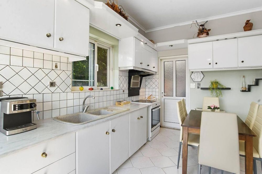 Superior Apartment - Overlooking Chania-with Pool