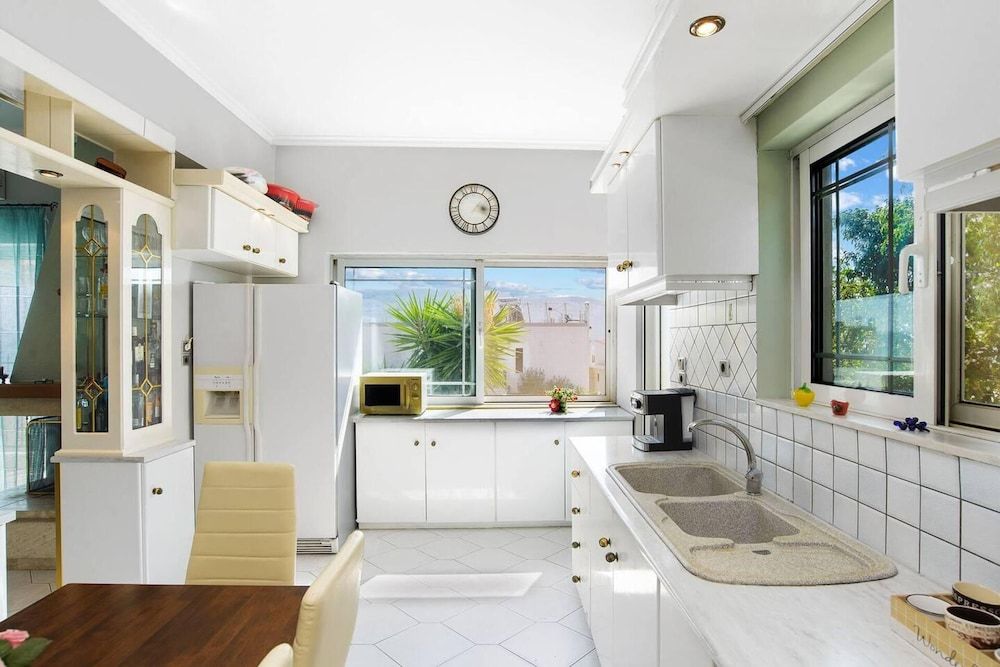 Superior Apartment - Overlooking Chania-with Pool