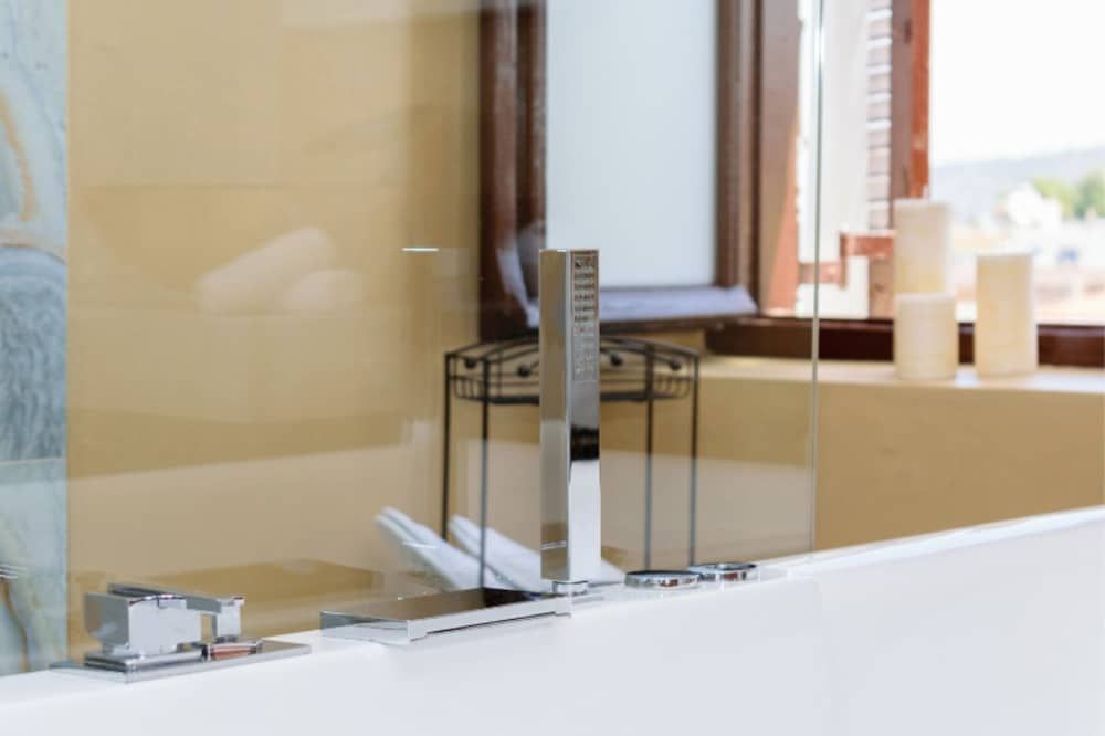 Diamond Suites Elite Studio Suite 3