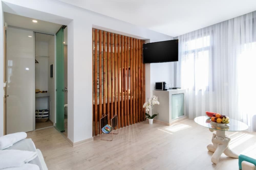 Diamond Suites Elite Studio Suite 10