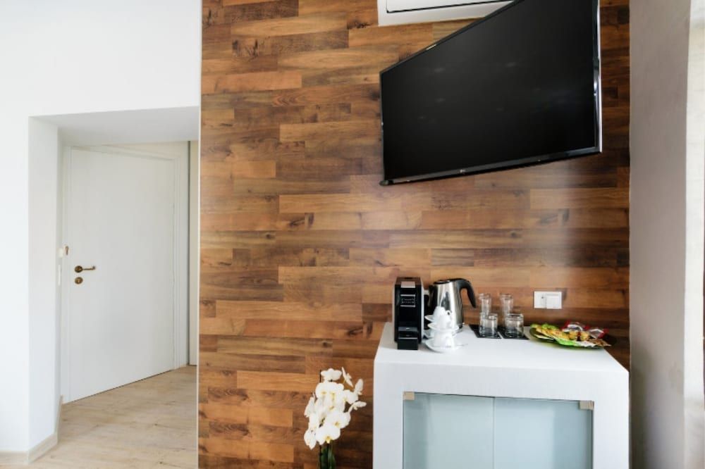 Diamond Suites Deluxe Studio Suite 7