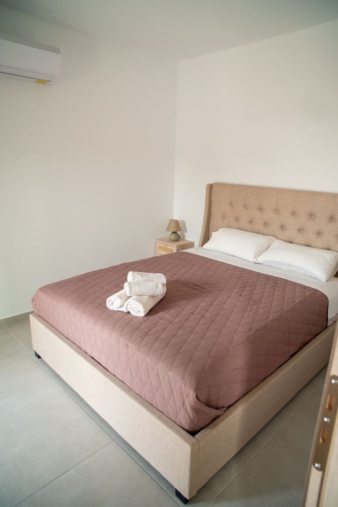 Hello Village Chania