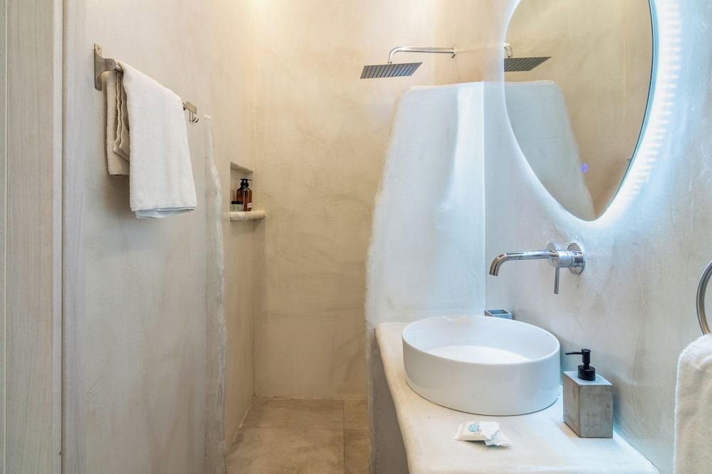 Deluxe Double Room, Partial Sea View
