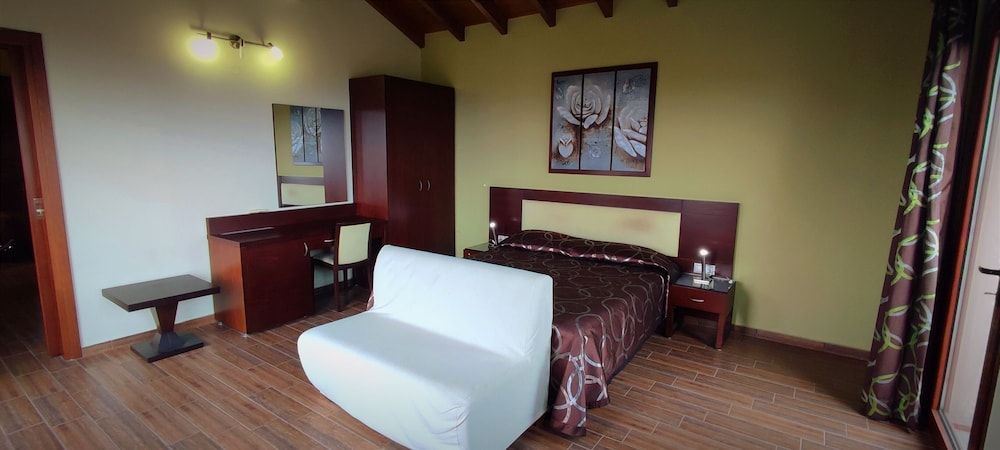Deluxe Penthouse, 2 Bedrooms, Kitchen