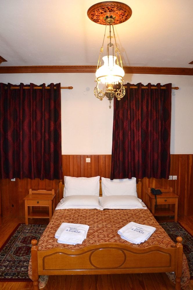 Hotel Adonis Superior Suite, Jetted Tub 2