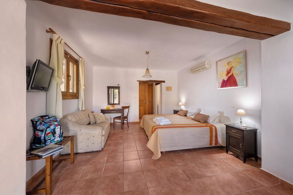 Hotel Alkifron Kala Nera Family Room, Garden View 2