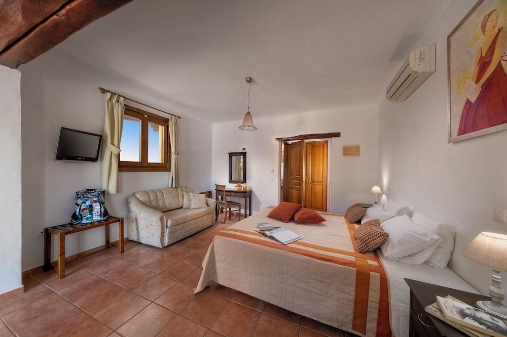 Hotel Alkifron Kala Nera Family Room, Garden View 4