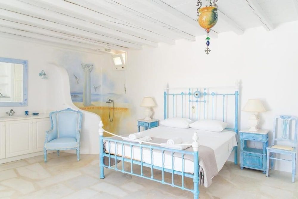 undefined Villa Adonis 3