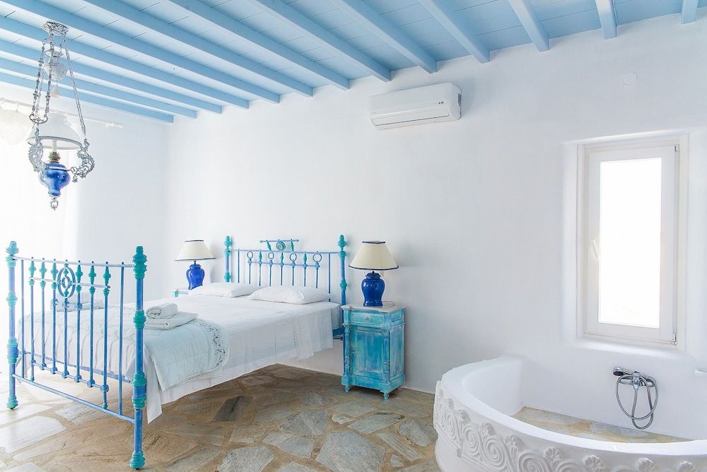 Cavo Nano Suite, 2 Bedrooms, Pool Access, Sea View 2