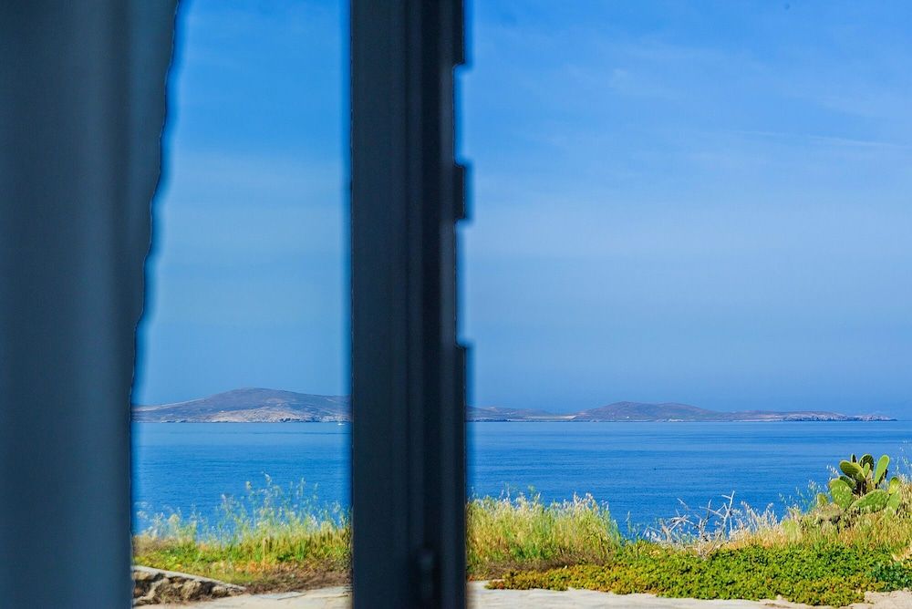 Cavo Nano Deluxe Studio, Pool Access, Sea View 4