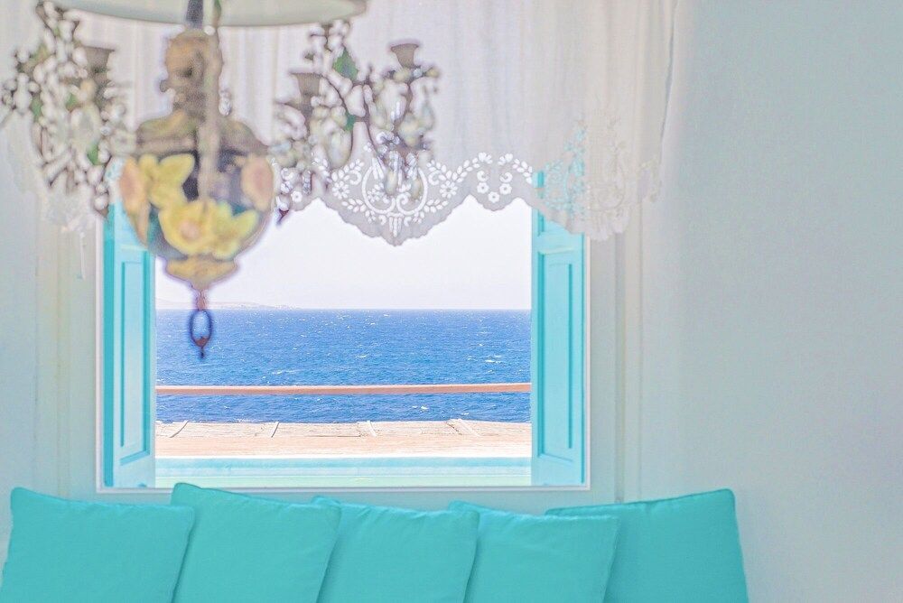 Cavo Nano Deluxe Apartment, Pool Access, Sea View 16