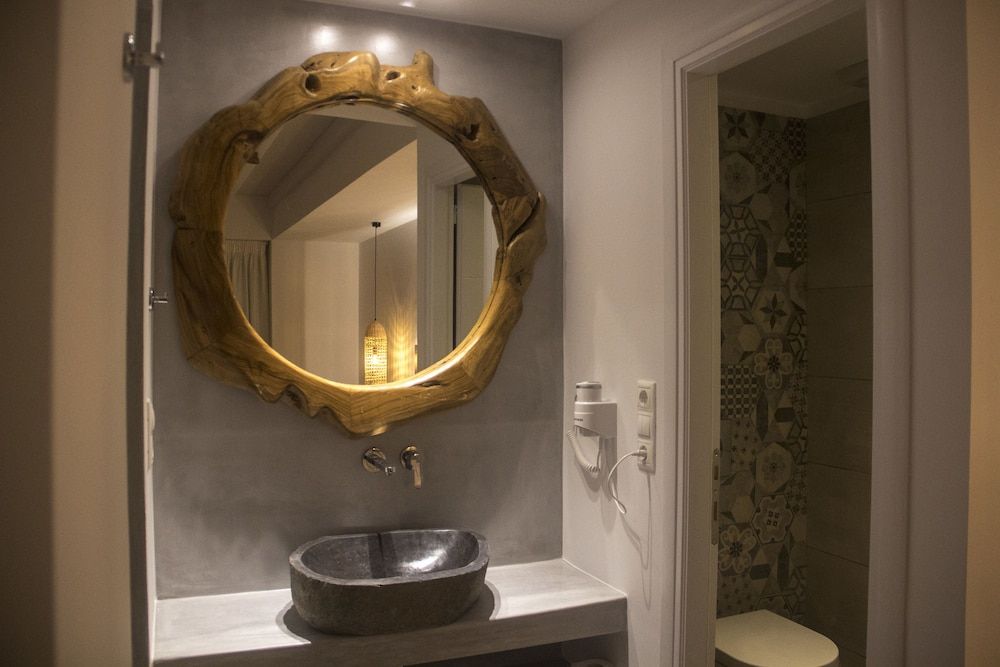 Eternal Suites Standard Suite 5