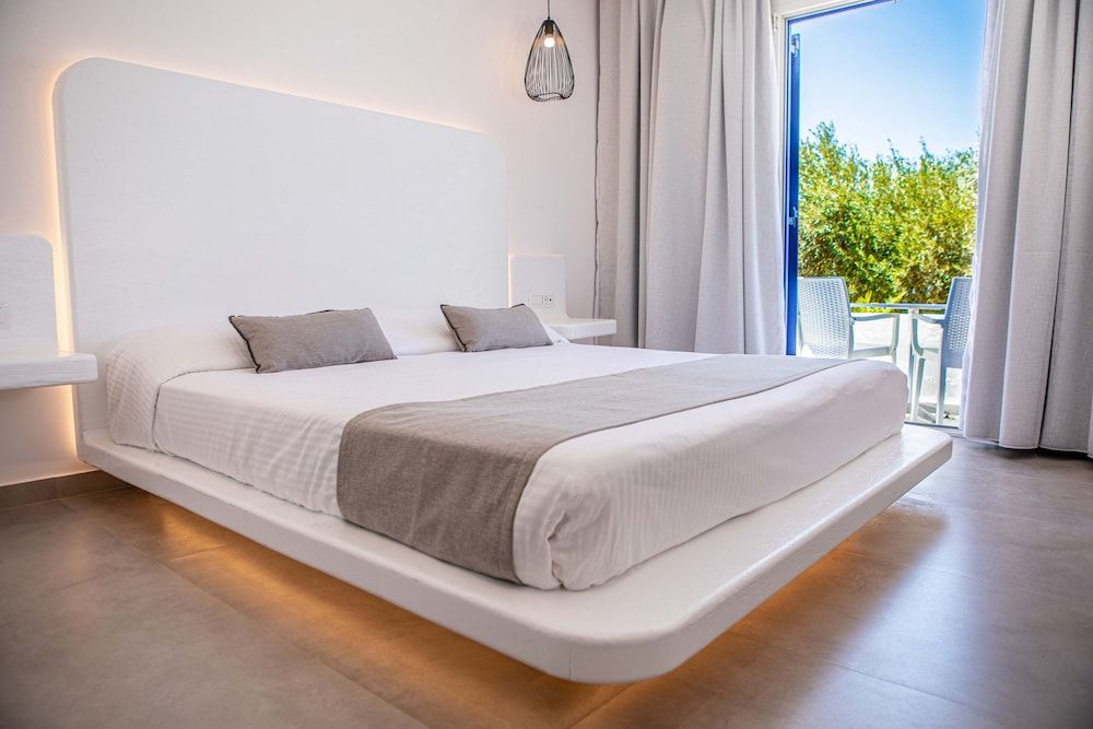 undefined Aeolos Resort Mykonos 4
