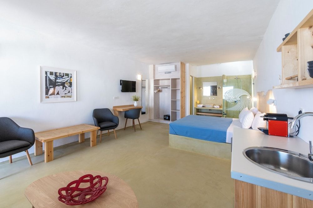 Mykonos Azure Superior Triple Room, Sea View 11