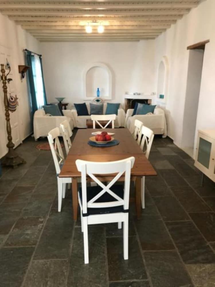 undefined Villa Elena 7