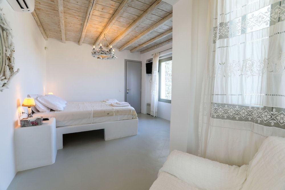 undefined Anthi House 8