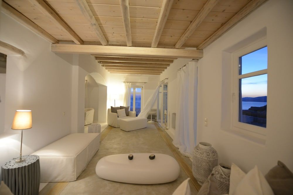 Villa Crystal Deluxe Villa, 5 Bedrooms, Private Pool 11