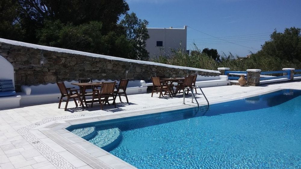 undefined Maganos Suites 3