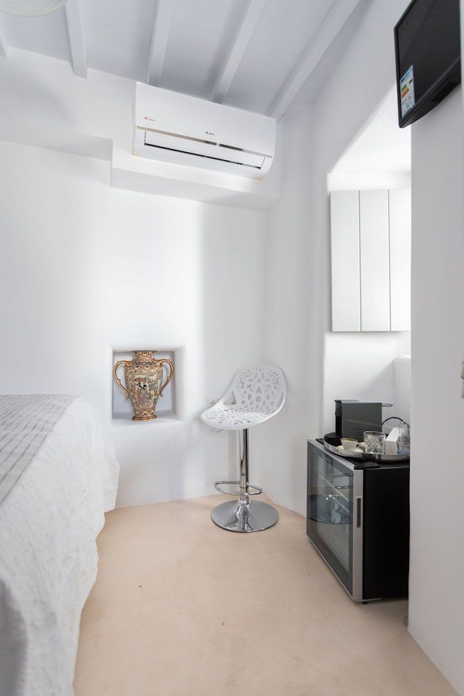 undefined aniko suites Chora 6