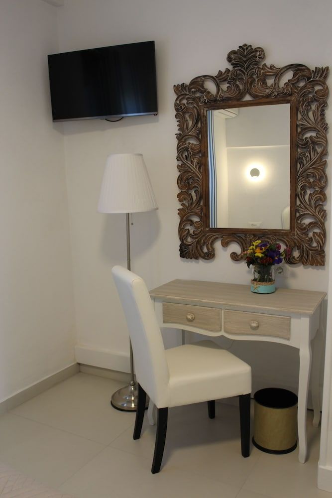 Stelios Village Mykonos Airport Deluxe Apartment, Sea View (For 3) 9