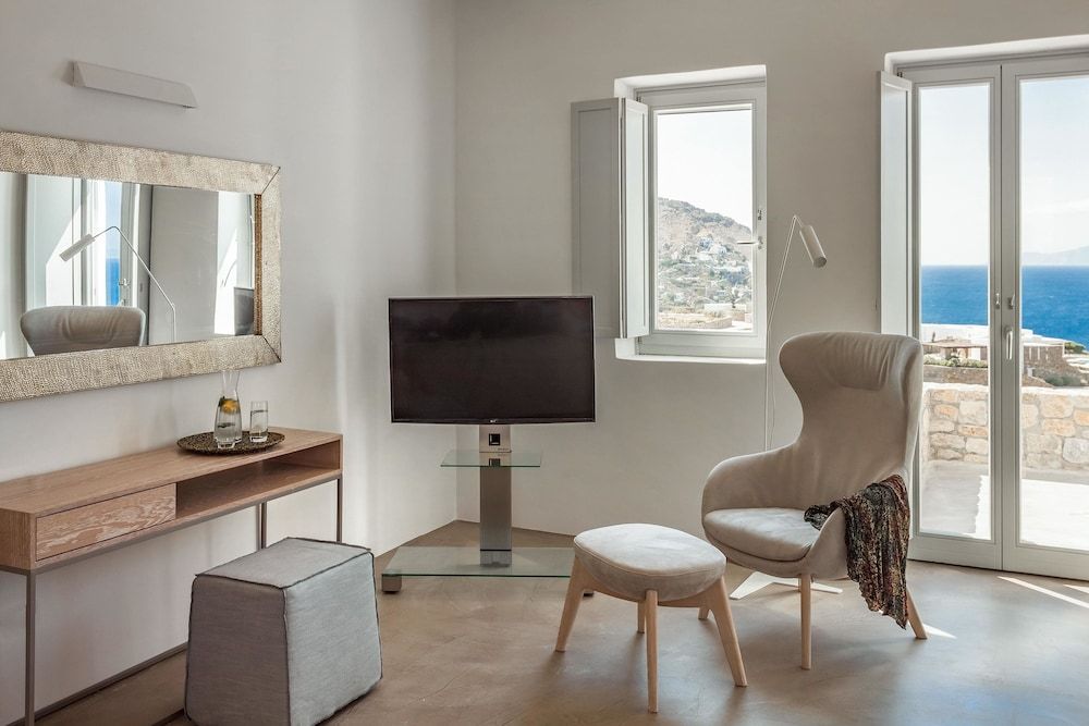 Villa Apollo by Mykonos Luxury Villa, Multiple Bedrooms, Sea View 16