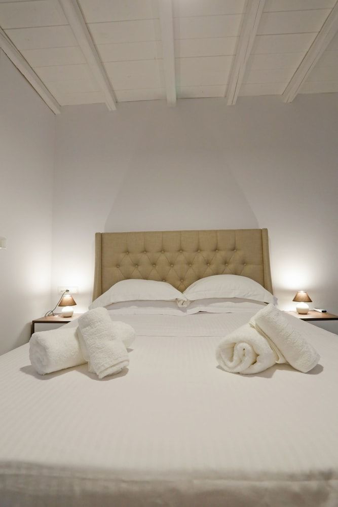 Nikoi Villas Deluxe Villa, 3 Bedrooms, Private Pool (2) 3