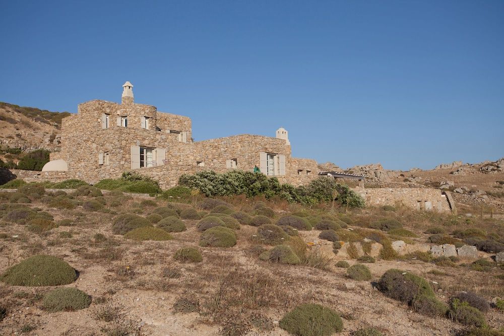 undefined Villa Sandstone 8