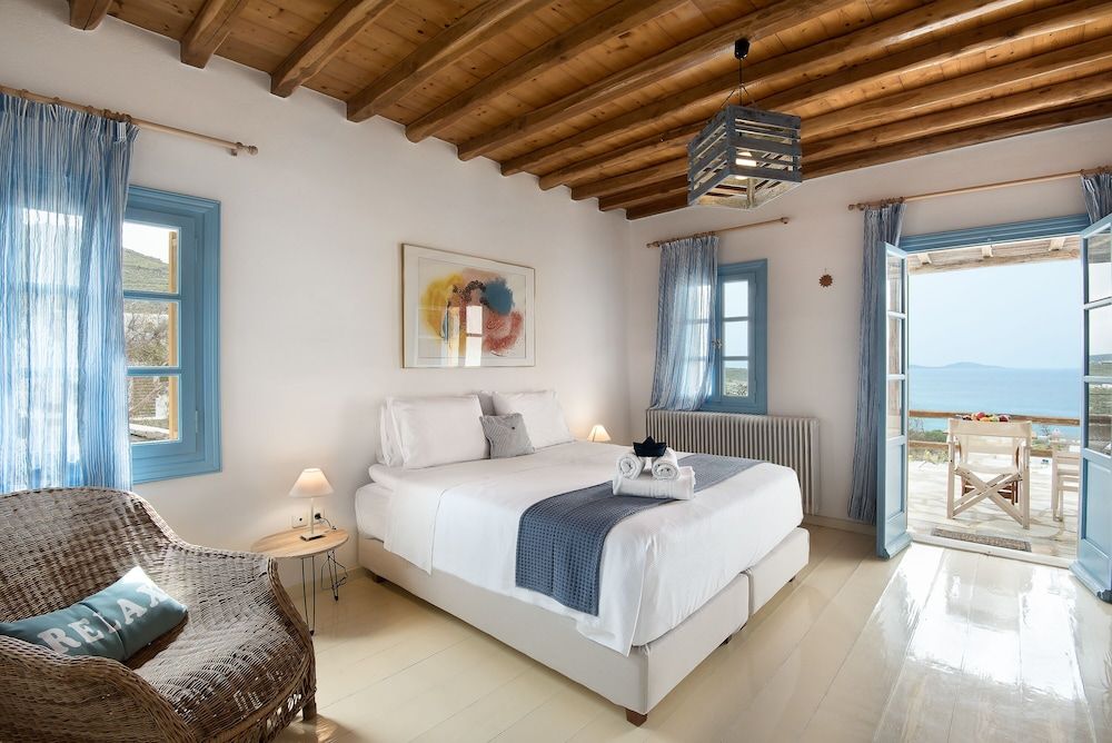 Anerousses Mykonian Traditional Houses Deluxe Room with Sea View 3