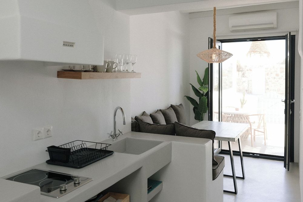 Mykonos Supreme Comfort Suites & Villas Traditional Apartment, Multiple Beds (Athena I) 15