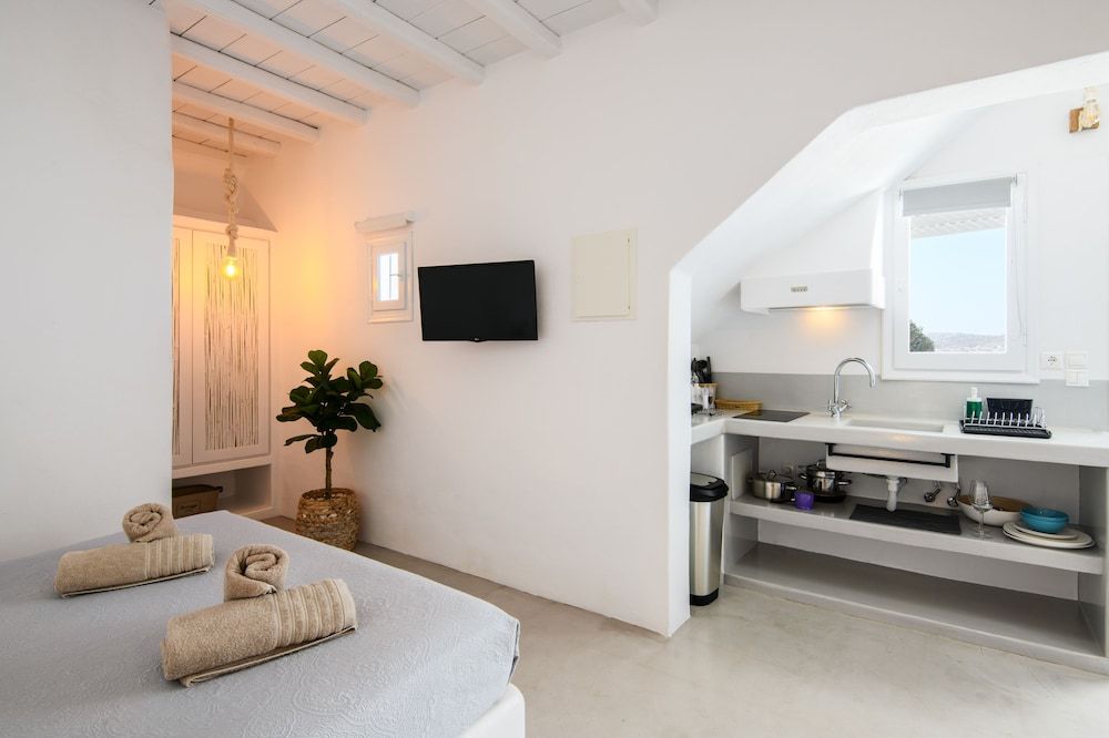 Mykonos Supreme Comfort Suites & Villas Traditional Apartment, 1 Double Bed with Sofa bed (Poseidon III) 8