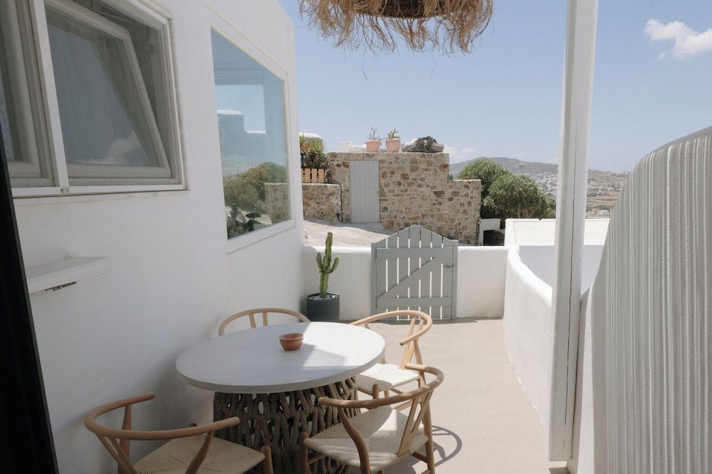 Mykonos Supreme Comfort Suites & Villas Traditional Apartment, Multiple Beds (Athena I) 4
