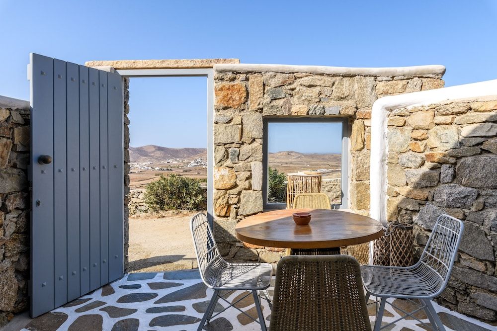 Mykonos Supreme Comfort Suites & Villas Traditional Apartment, Multiple Beds (Hermes) 4