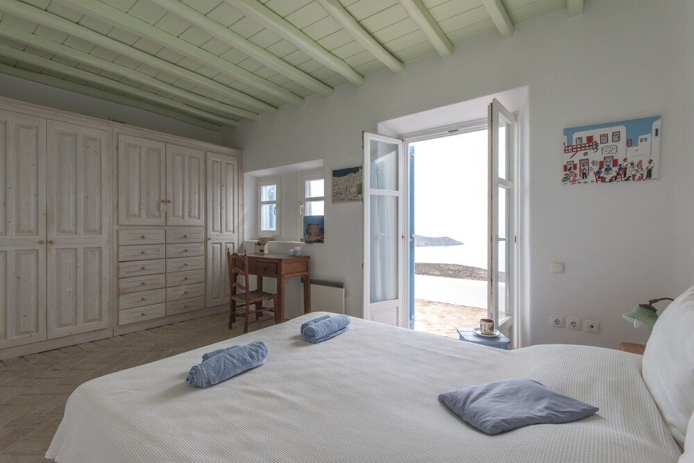 Villa Cycladic Breeze Tranquil & Private Villa, 6 Bedrooms, Jetted Tub 20