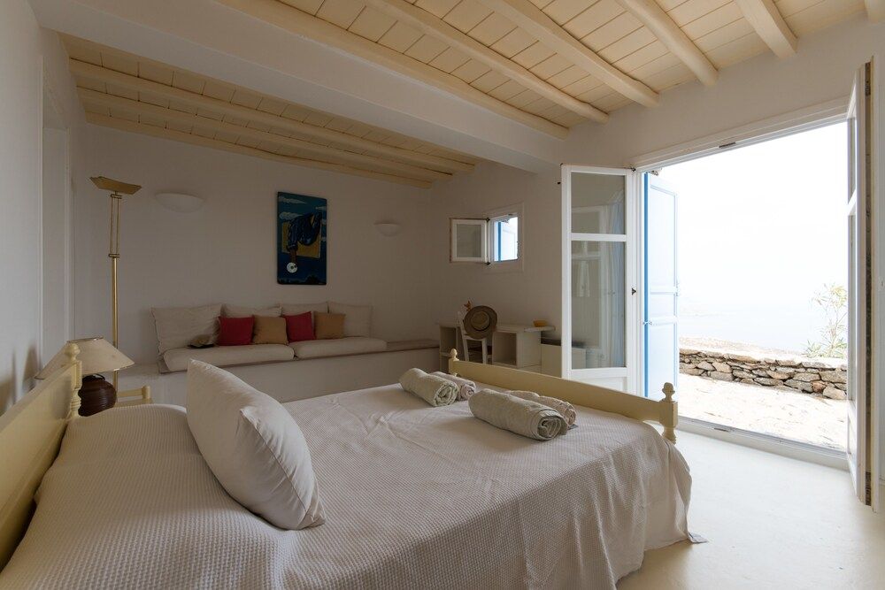 Villa Cycladic Breeze Tranquil & Private Villa, 6 Bedrooms, Jetted Tub 18