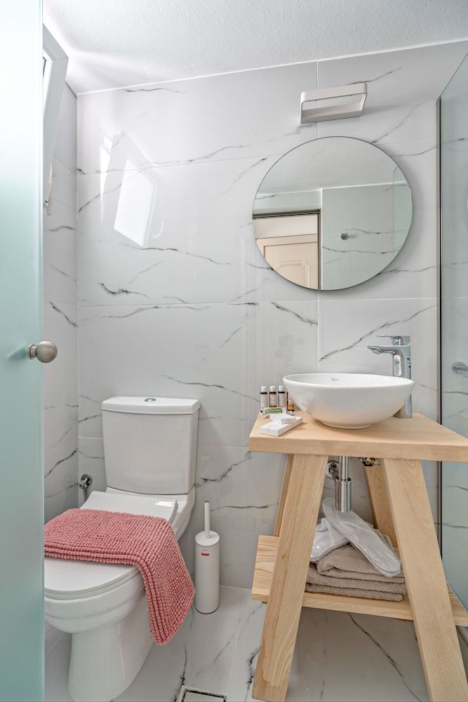 Central suites Standard Room, Sea View 9