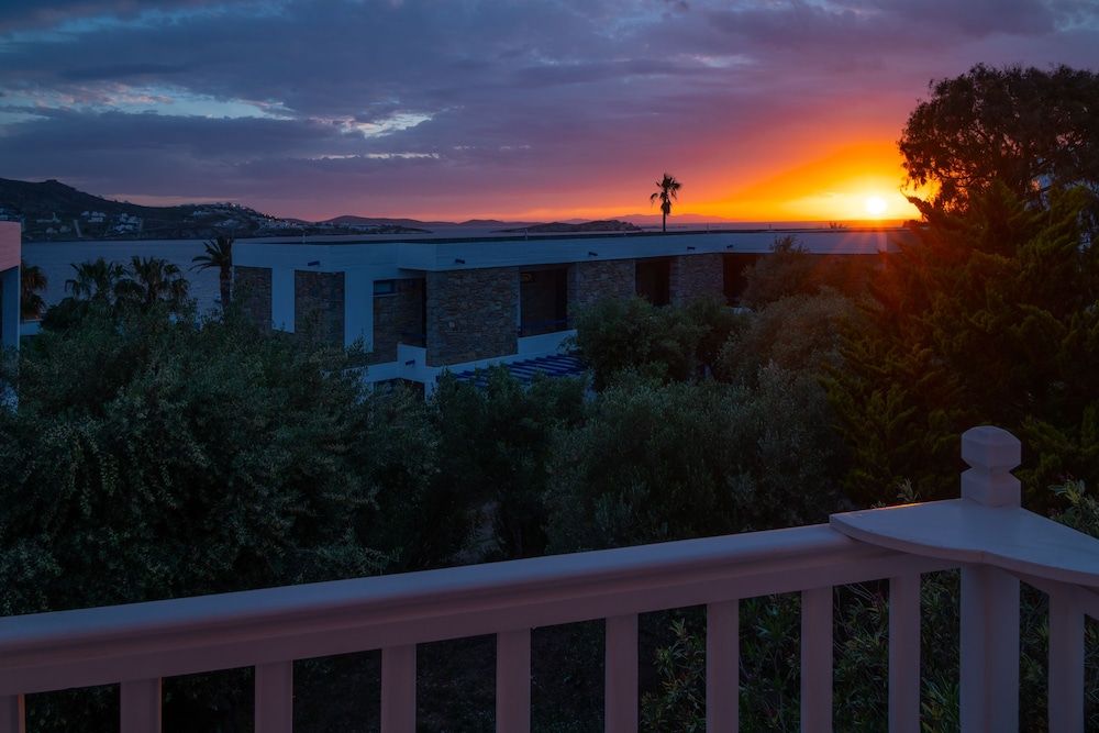 Central suites Standard Room, Sea View 5