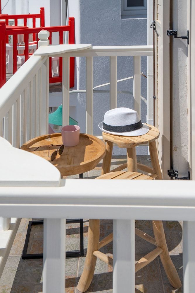 Central suites Standard Room, Sea View 3