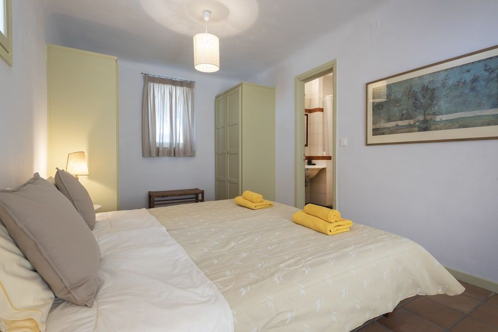 undefined Mykopetra Villas 6