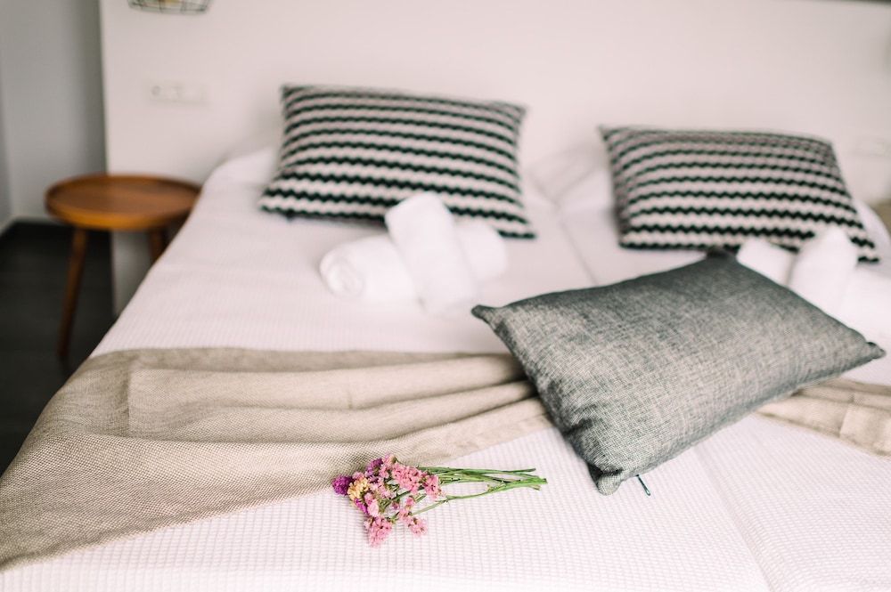 Abelos Mykonos Deluxe Suite, Sea View (with Outdoor Jetted Tub) 3