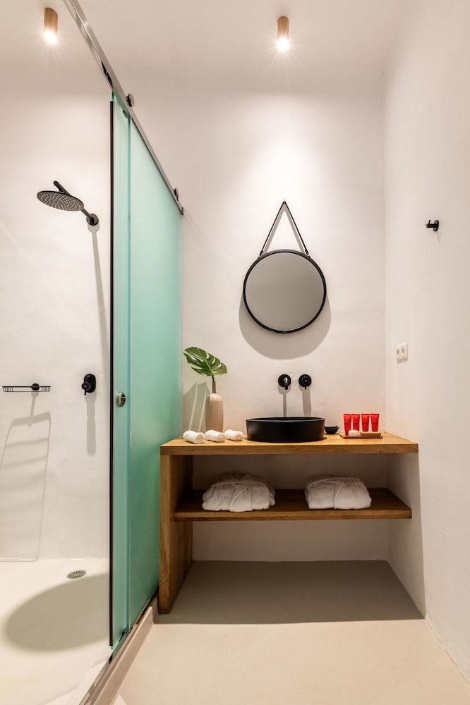 Obsession Mykonos Standard Double Room, Partial Sea View 4