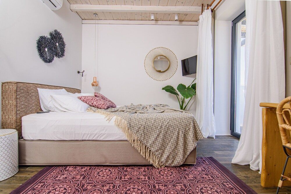 Maregold Mykonos Micro-Boutique Suites, Adults Only The Berber Junior Suite with Jetted Tub 2