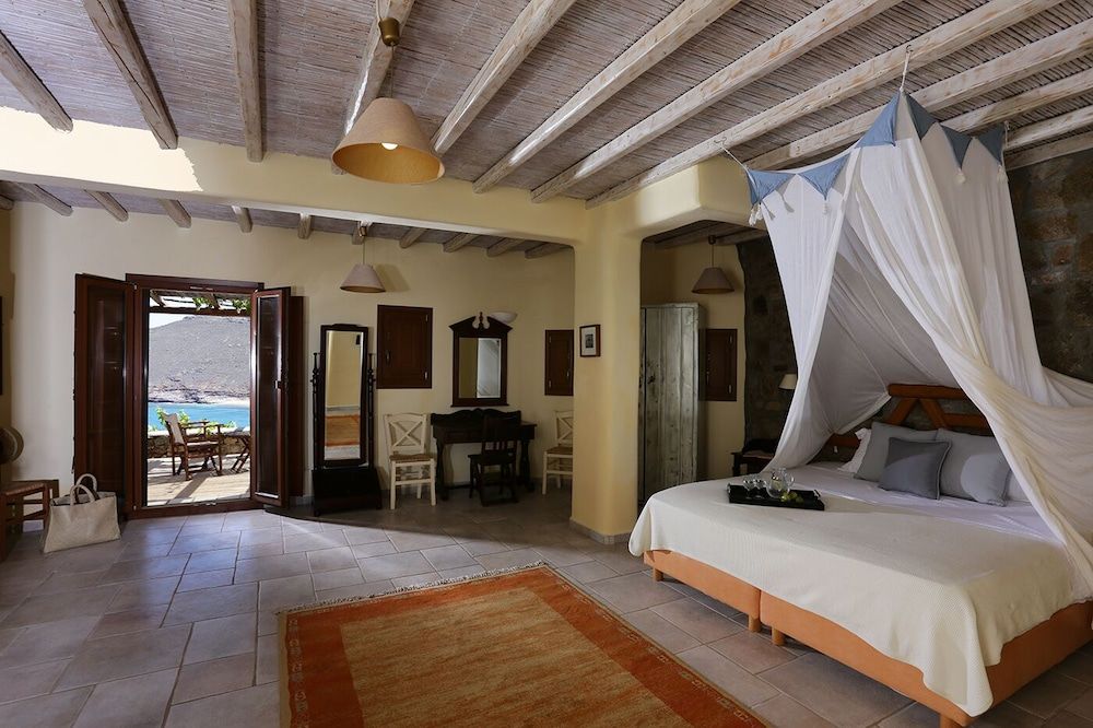 undefined Albatros Club Mykonos 9