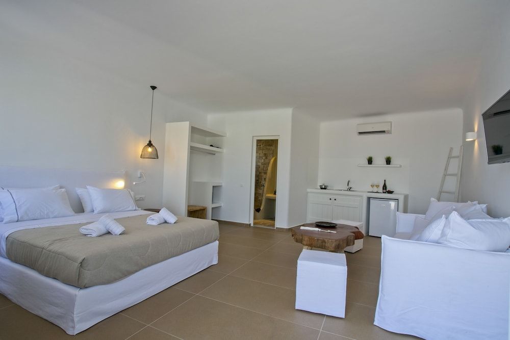 Nida Mykonos Deluxe Double Room 3