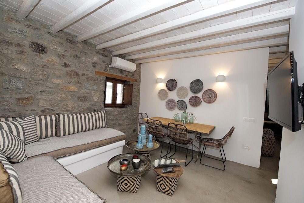 Mykonian Studios Deluxe Apartment, 2 Bedrooms 9