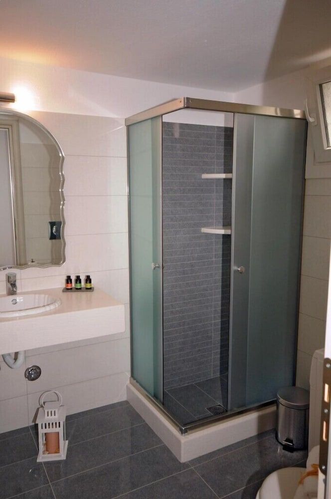 Flora's Houses Mykonos House (1) 7