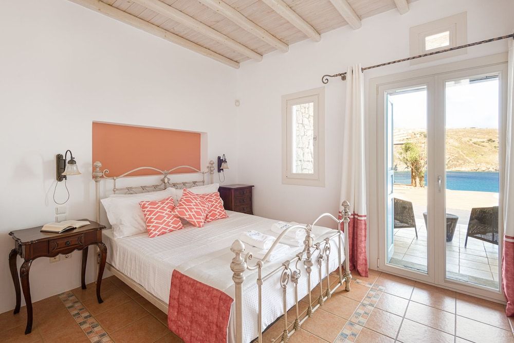 Etesians Suites & Villas Executive Villa, Sea View 8