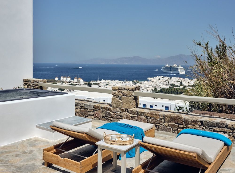 undefined Belvedere Hilltop Complex Rooms & Suites - The Leading Hotels of the World 2