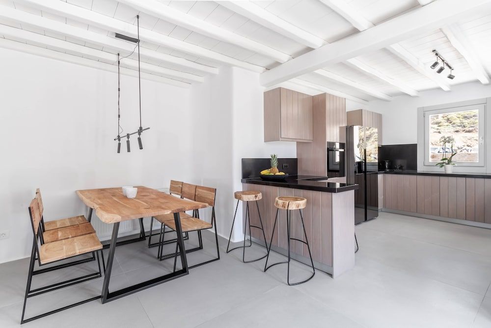 Villa Salty Villa, 6 Bedrooms 8