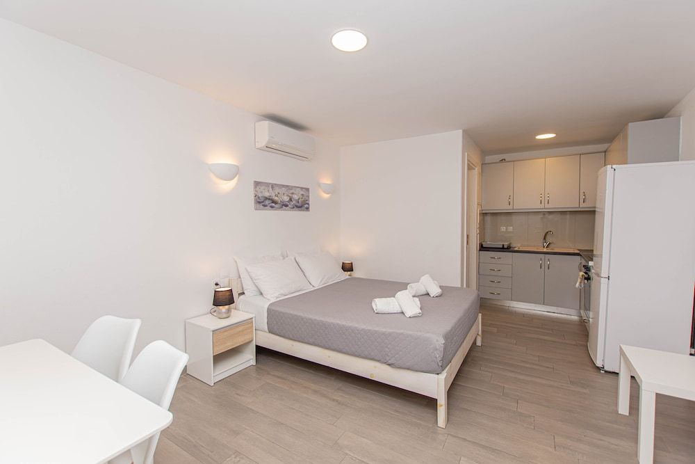 Oniropetra Apartaments Studio 13